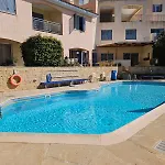 Cocktails & Sunsets Coastal Gem In Apartment Kissonerga