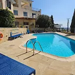 Apartment Cocktails & Sunsets Coastal Gem In Kissonerga